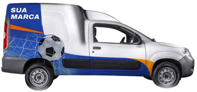 Fiorino com a lateral do baú adesivada com uma arte de exemplo